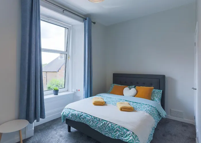 Modern Craigie Apartment
